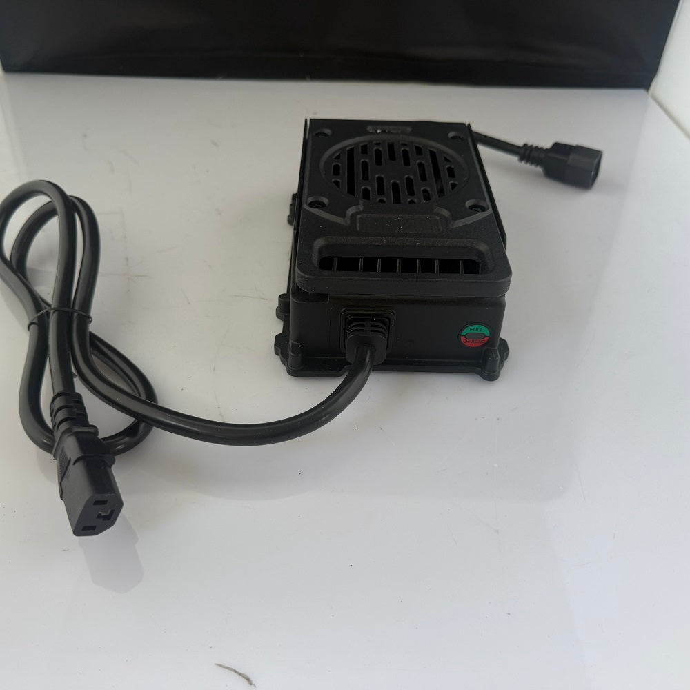 QA1350A 100.8V 10A Lithium Battery Charger | Universal 100-240V Input | Fast Charging for Electric Bikes