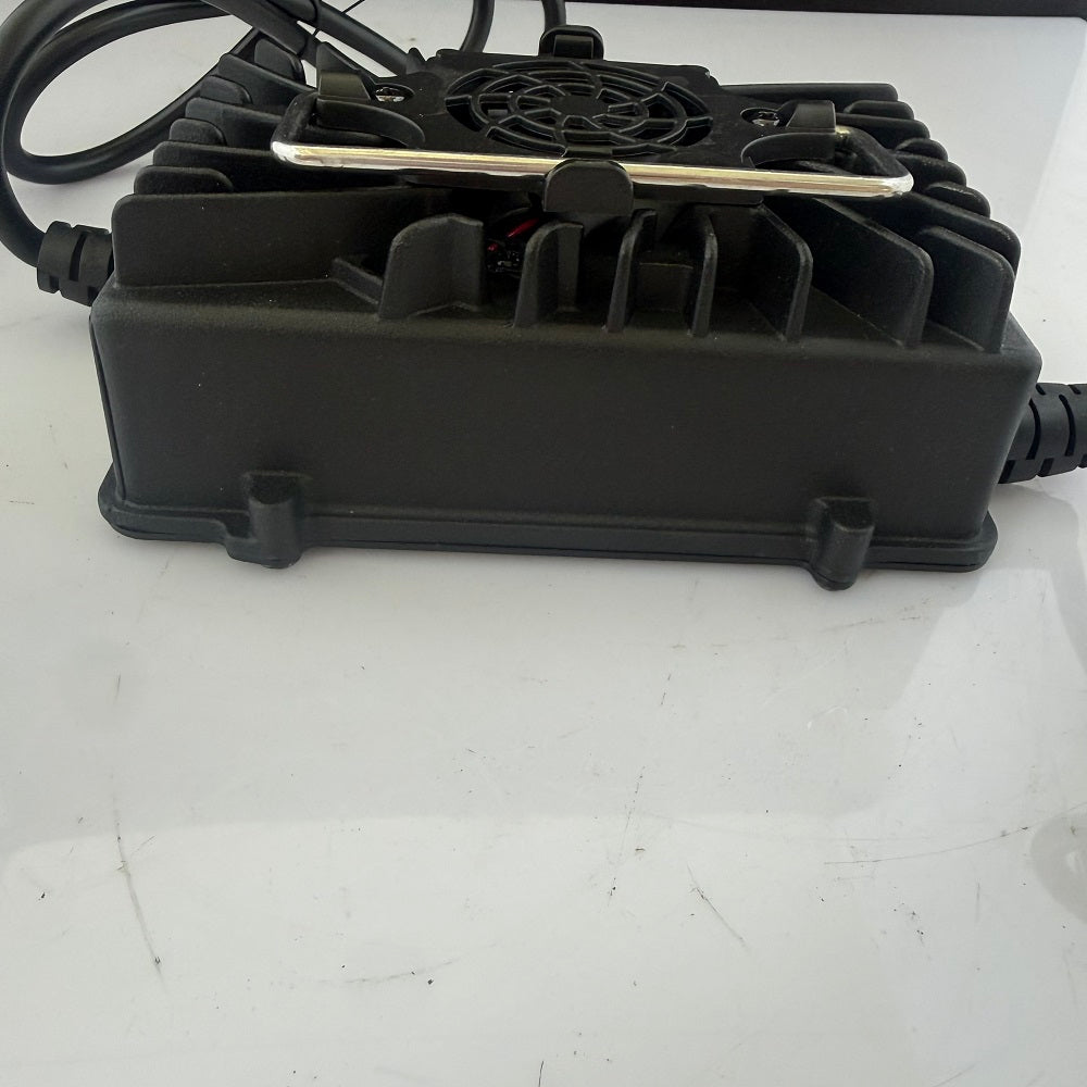 QA450B 84V 5A Fast Lithium Battery Charger (110V US Plug)